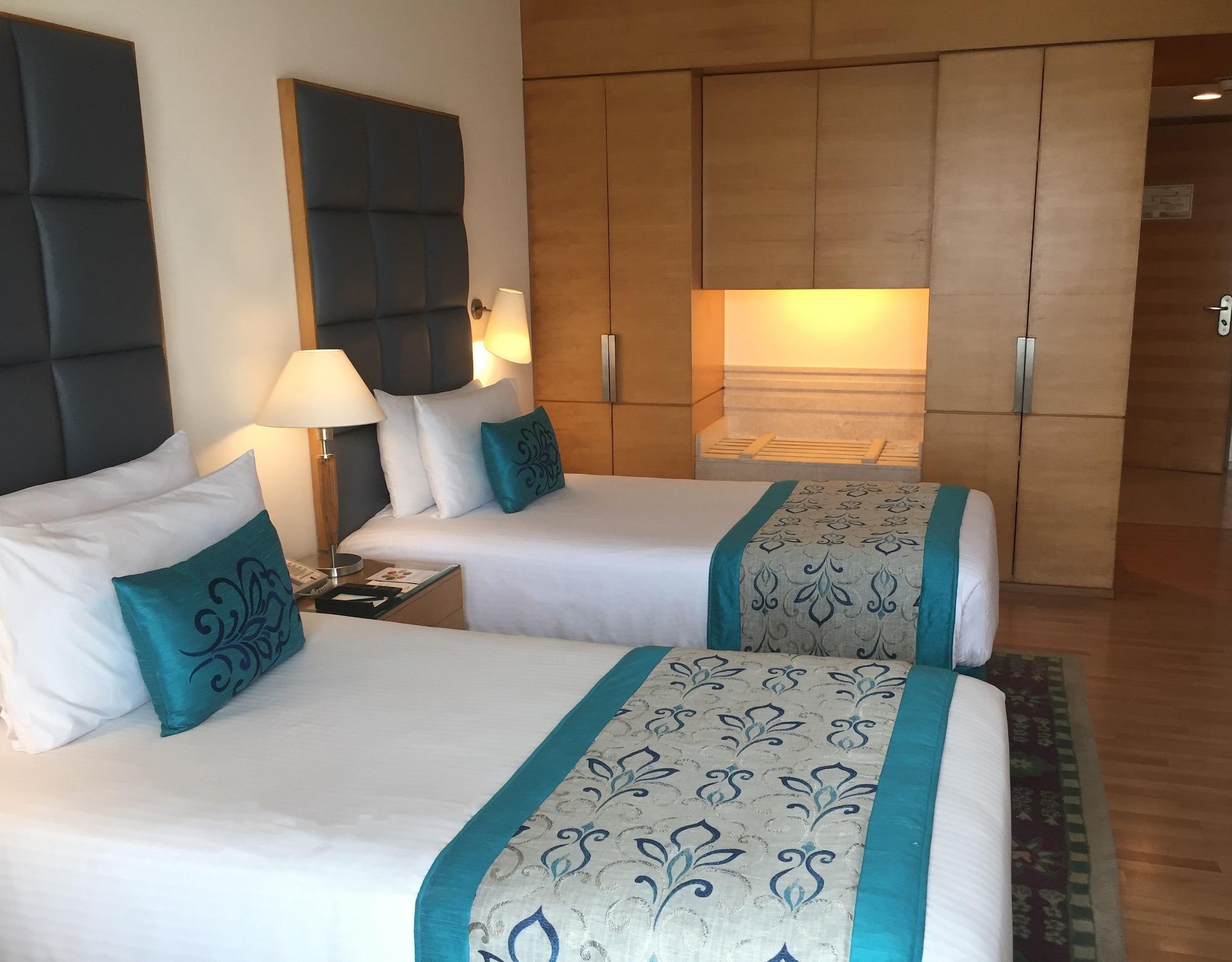 Taj Chandīgarh מראה חיצוני תמונה A room at the hotel