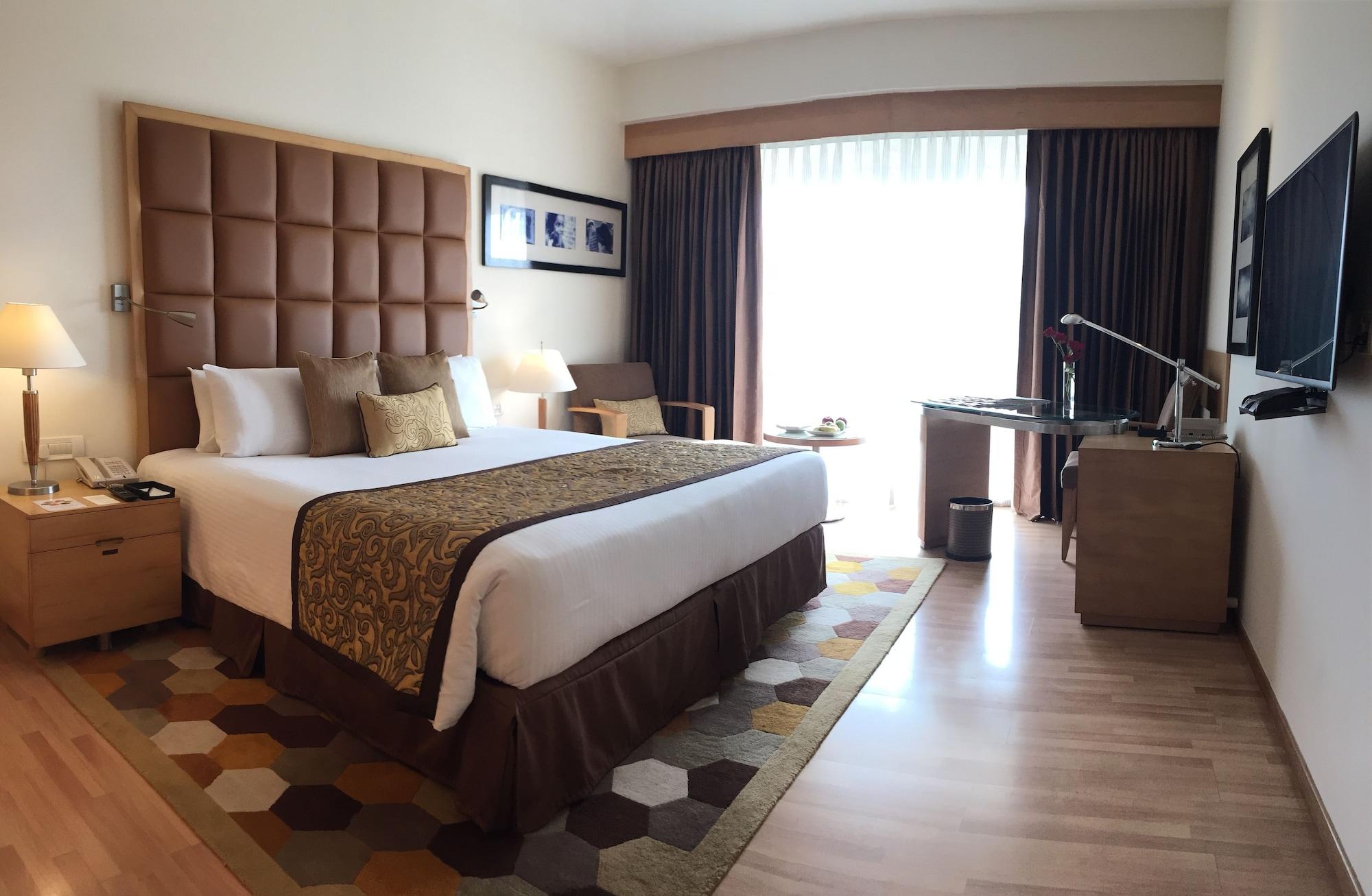 Taj Chandīgarh מראה חיצוני תמונה A room at the hotel