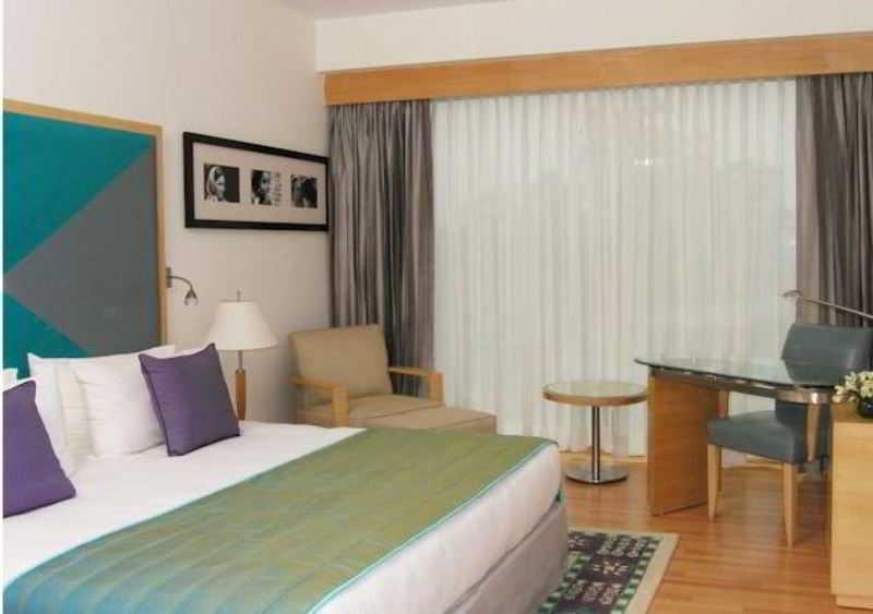 Taj Chandīgarh מראה חיצוני תמונה A room at the hotel