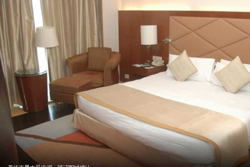 Taj Chandīgarh מראה חיצוני תמונה A room at the hotel