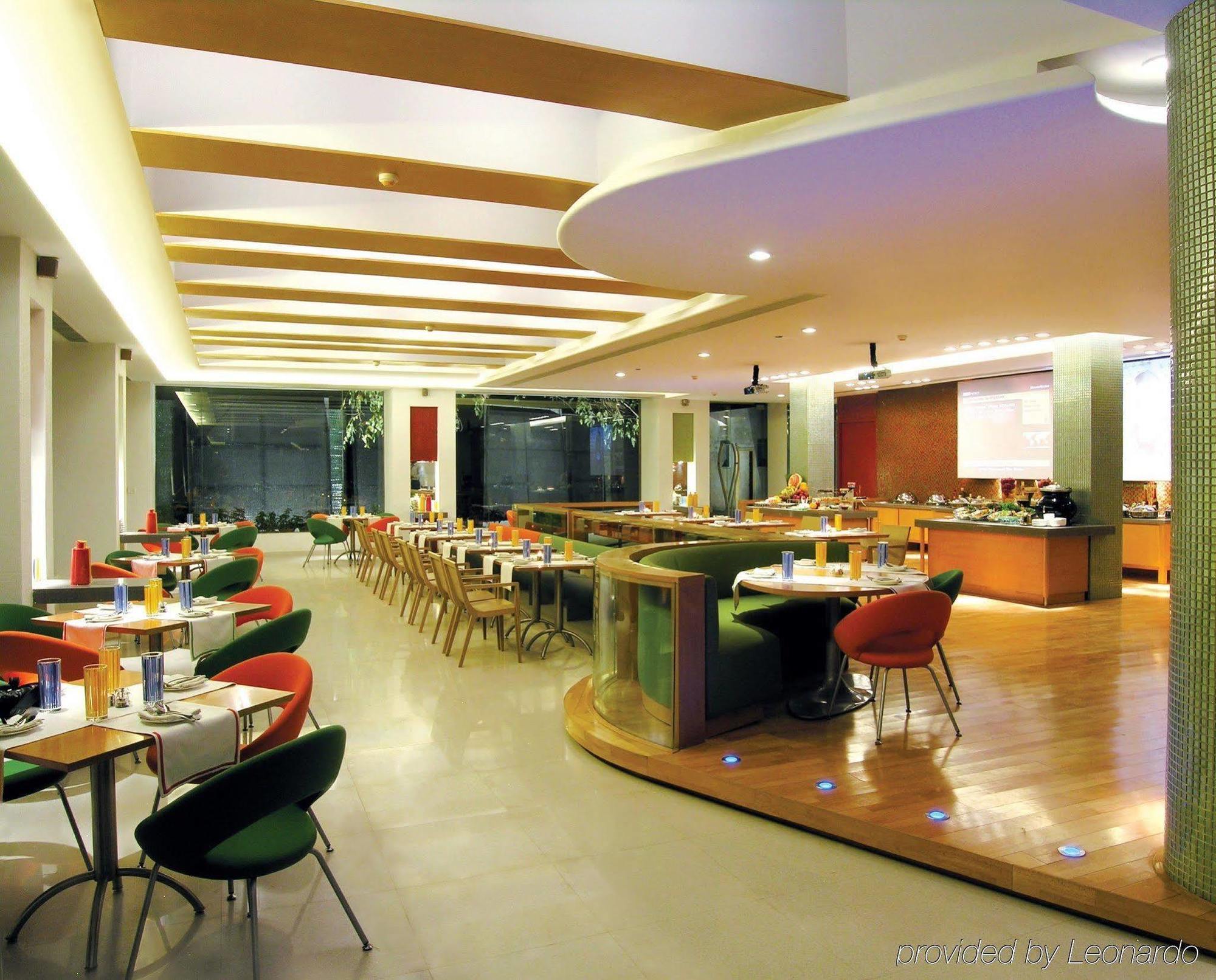 Taj Chandīgarh מסעדה תמונה The restaurant